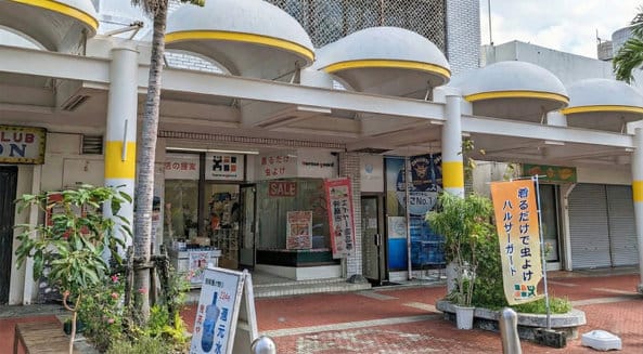storefront 04